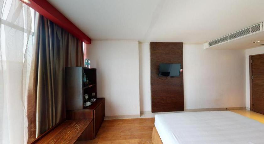 Redstar Hotel Джакарта Екстериор снимка
