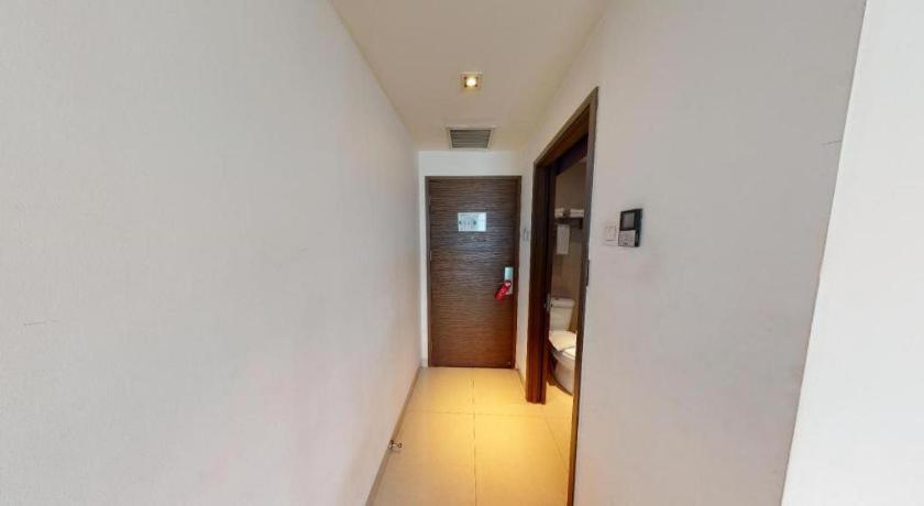 Redstar Hotel Джакарта Екстериор снимка